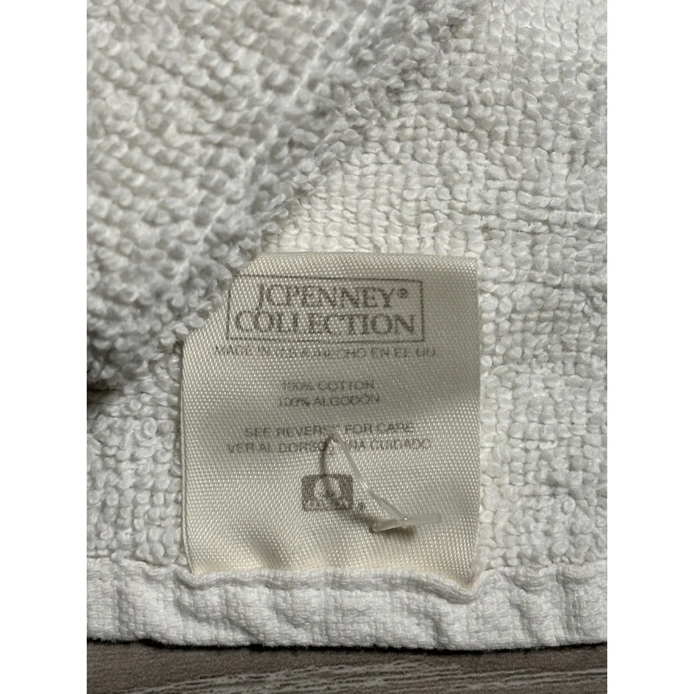 Vintage JCPenney Collection Embroidered Rose Hand Towels Fringed White Set of 2